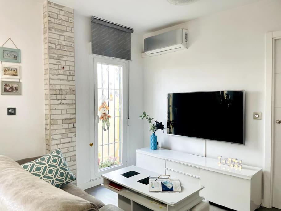 Nuevo!! Apartamento Lujo&Confort. Parking Sevilla Bagian luar foto